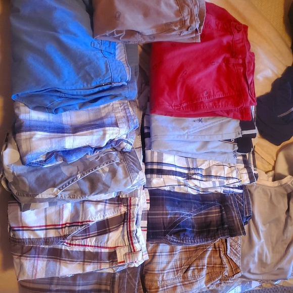 Shorts - Picture 1 of 2